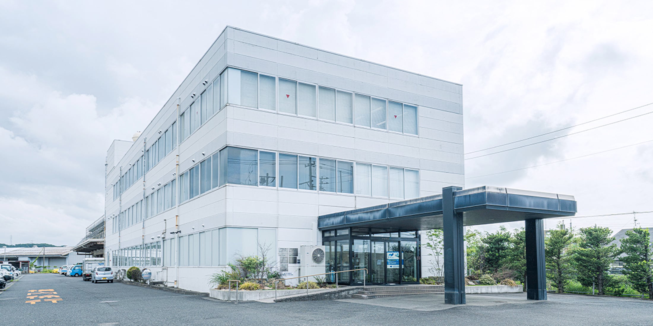 本社外観